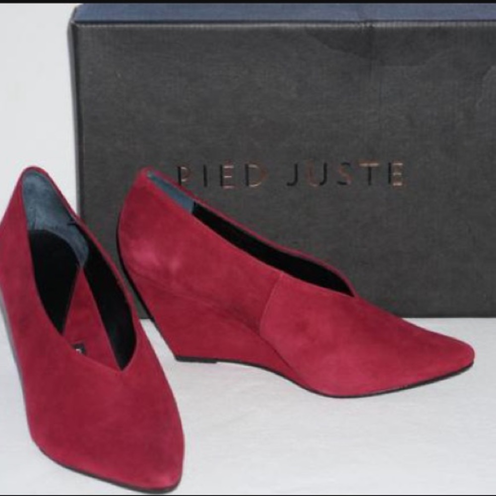 Anthropologie Beautiful red leather wedge